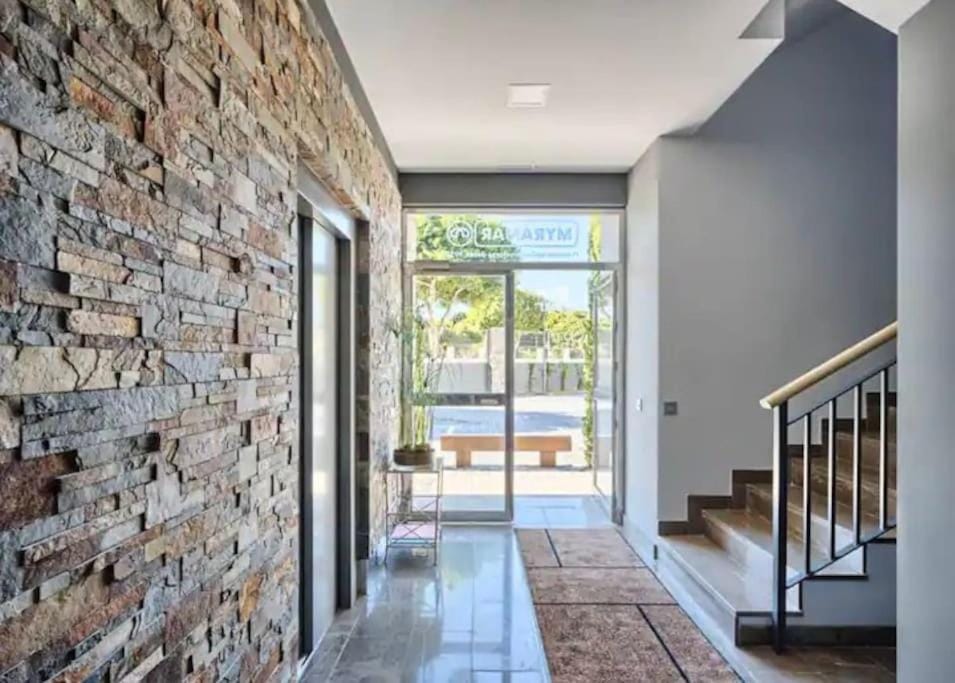 2 BEDROOMS NEXT TO THE BEACH&MIRAMAR SHOPPING CENTER-SWIMMING POOL-PARKINg Apartment in Fuengirola