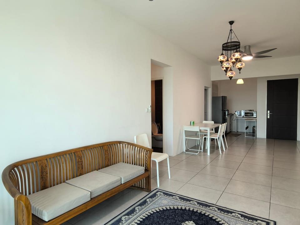 Meritus Comfy 3 Bedroom with 8 Pax Apartment in Penang