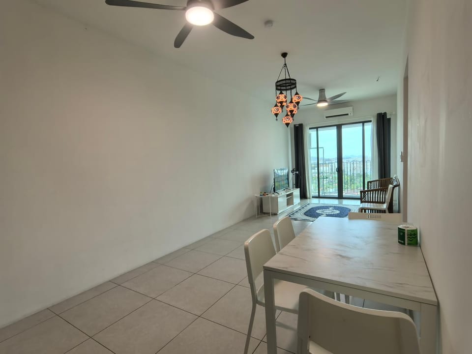 Meritus Comfy 3 Bedroom with 8 Pax Apartment in Penang