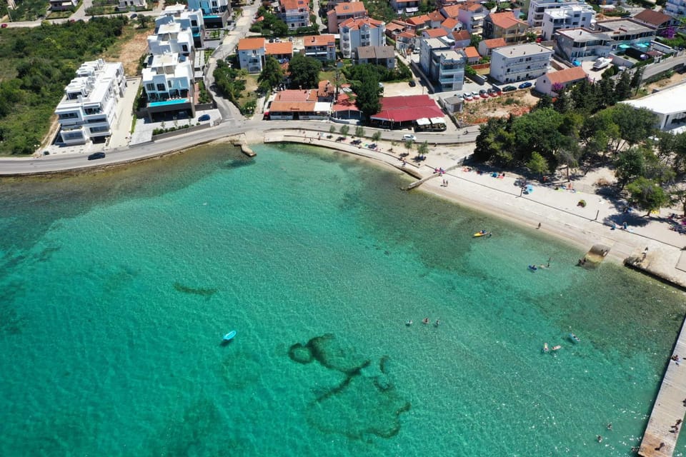 Restaurant/places to eat, Fishing, Beach, Diving