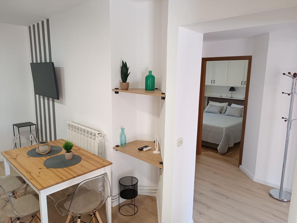 Dining area, Bedroom