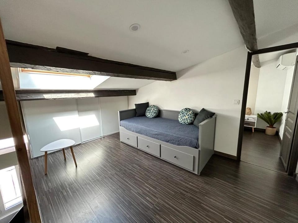 Marseille Mood II - Centre ville - calme - Duplex - 5 couchages - cuisine complète Apartment in Marseille