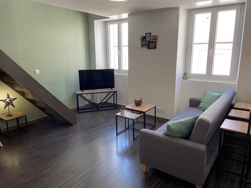 Marseille Mood II - Centre ville - calme - Duplex - 5 couchages - cuisine complète Apartment in Marseille