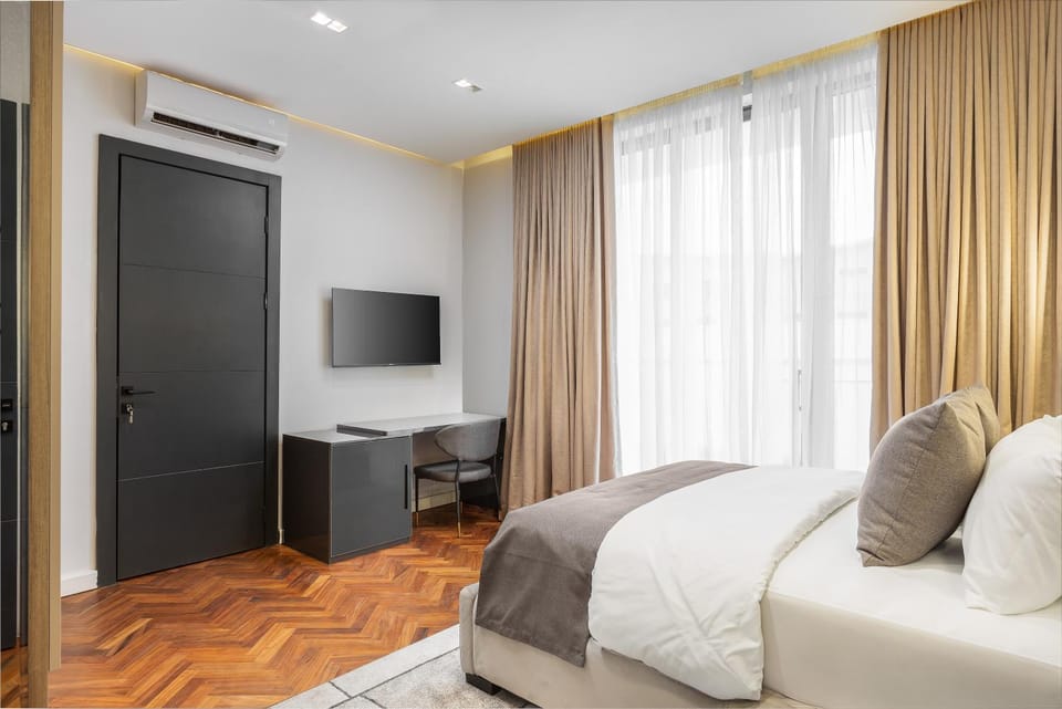 TV and multimedia, Bedroom, air conditioner