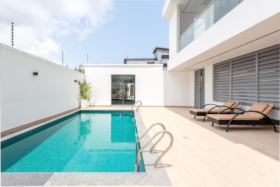 Pool view, Swimming pool, Swimming pool, sunbed