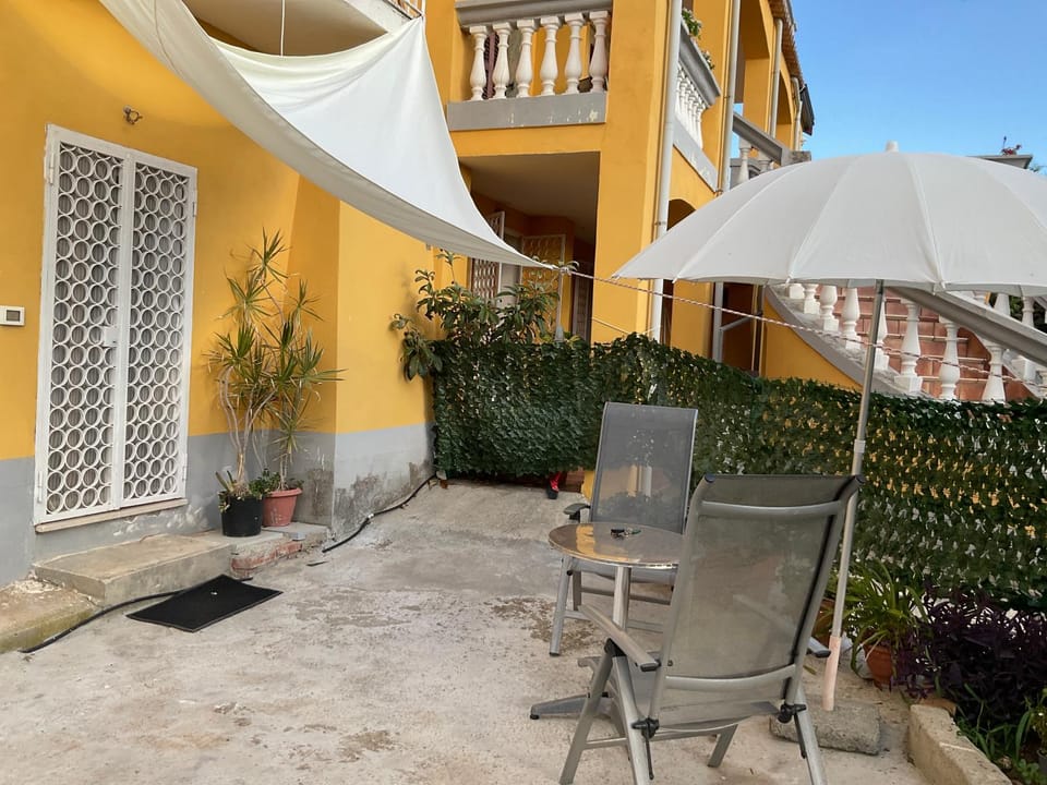 Property building, Garden
