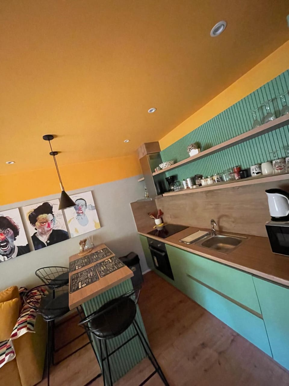 Kitchen or kitchenette