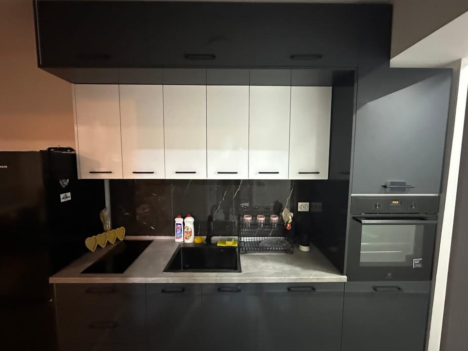minibar, oven, stove, kitchen