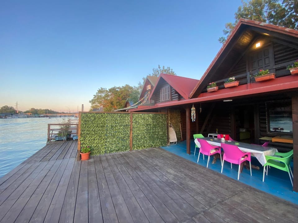 Patio, Day, Balcony/Terrace, Dining area, River view