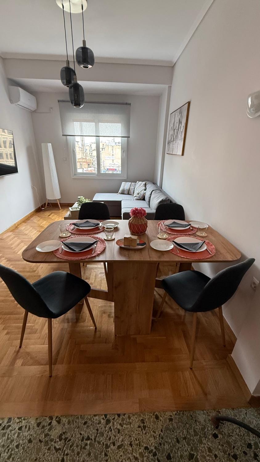 Living room, Seating area, Dining area