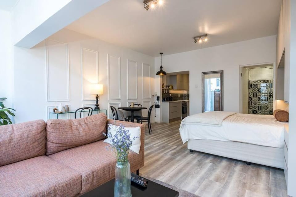 Urban Retreat in the heart of Green Point Apartment in Cape Town