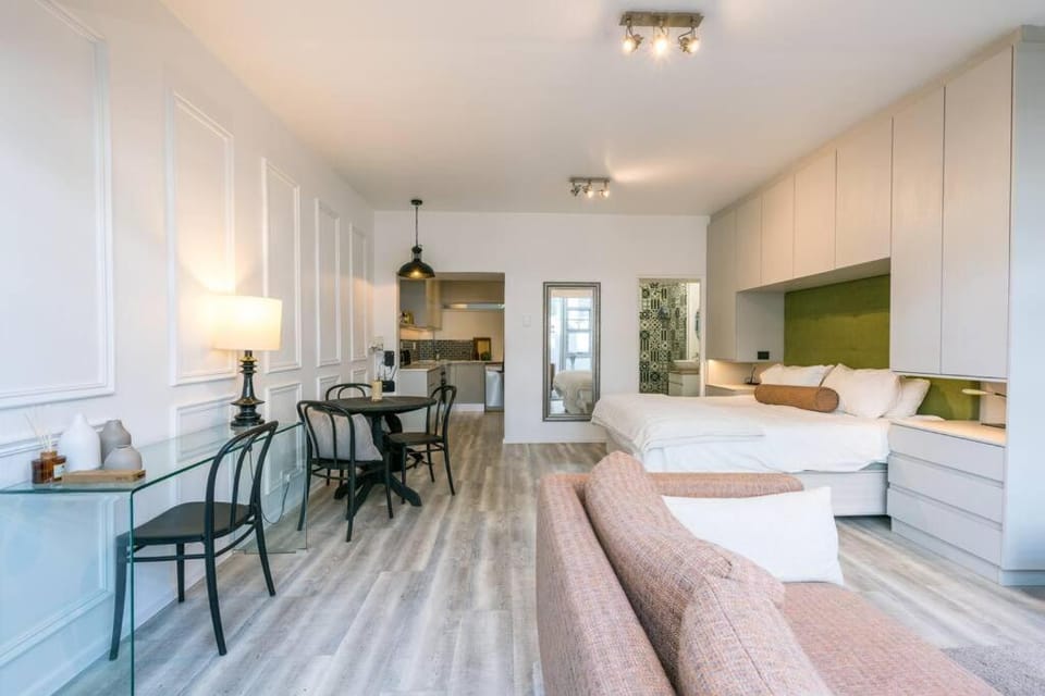 Urban Retreat in the heart of Green Point Apartment in Cape Town