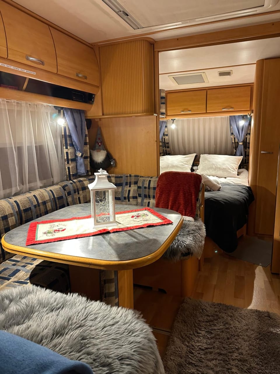 Bed, Living room, Photo of the whole room, Seating area, Bedroom