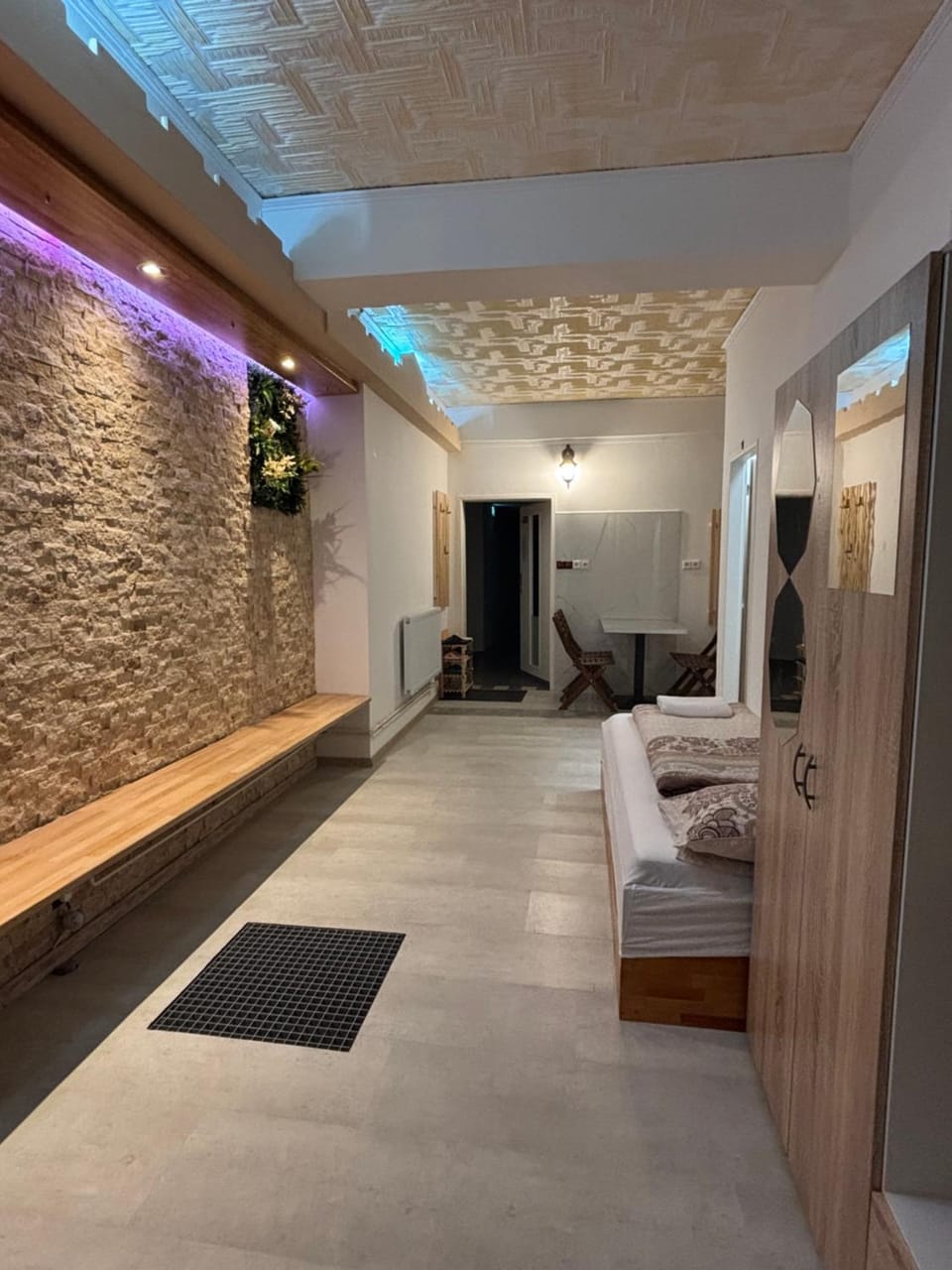 Trung Lo Cao Bed and Breakfast in Prague
