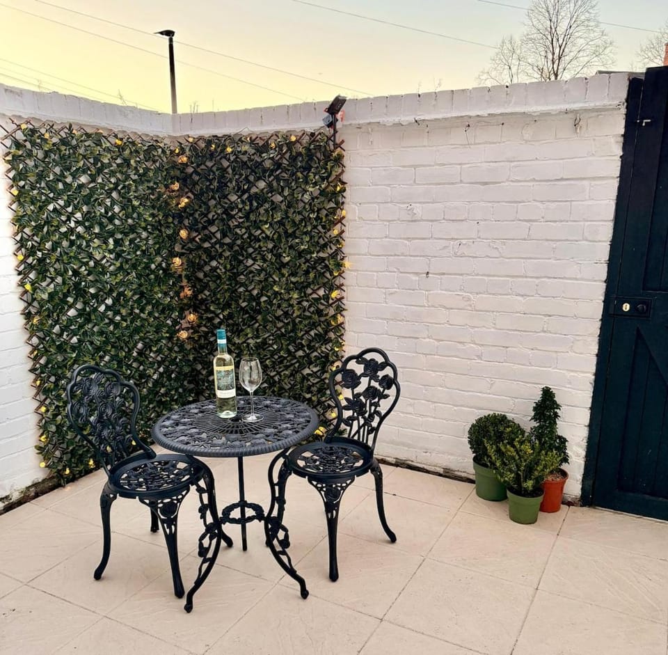 Idyllic 1 Bed Apt in Beautiful Village of Chester Apartment in Chester