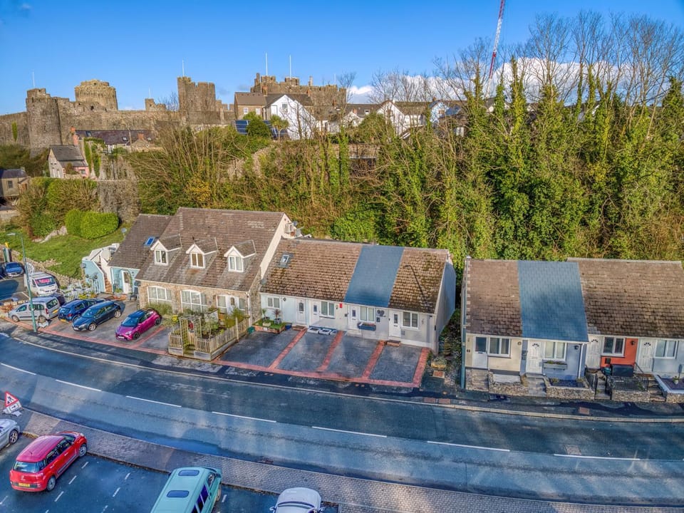Butland Cottage House in Wales