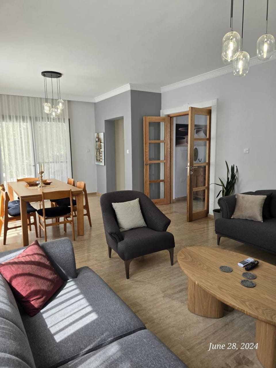 Living room, Seating area, Dining area