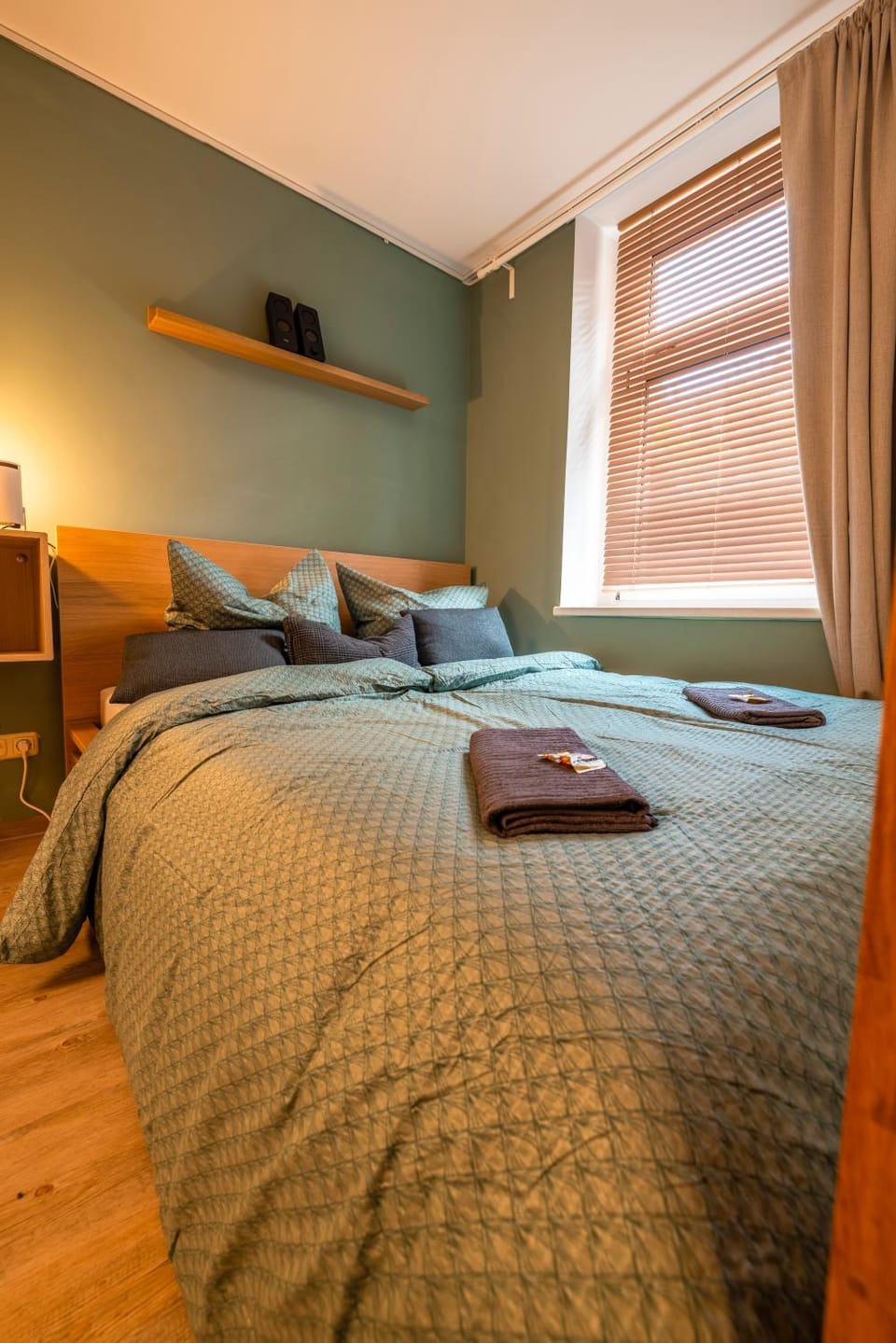 Bed, Photo of the whole room, Bedroom, towels
