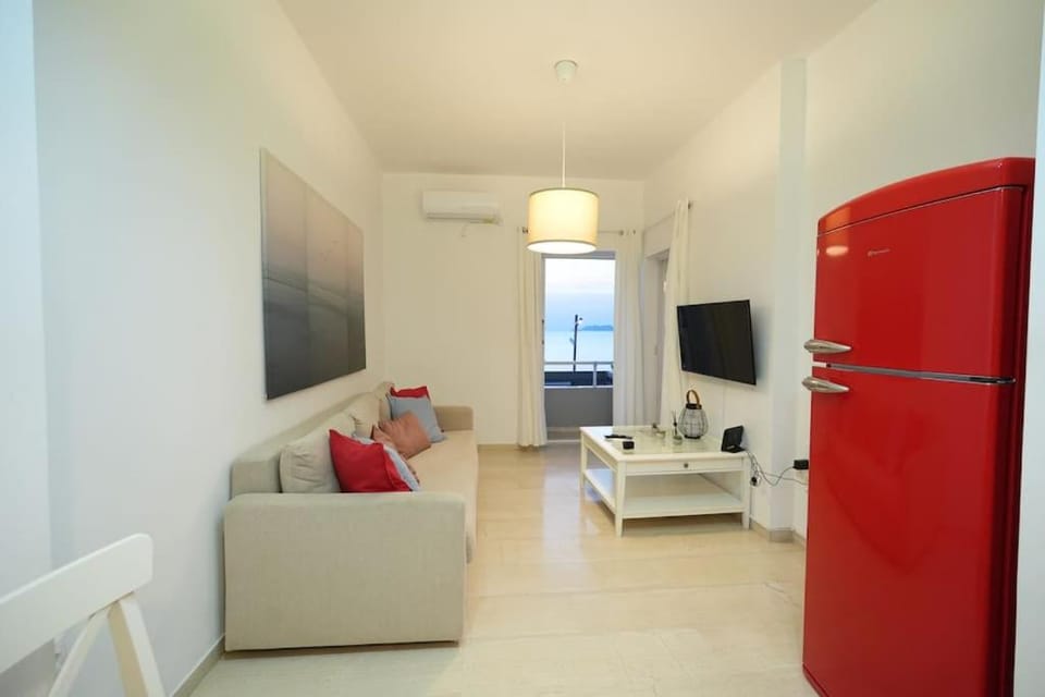 TV and multimedia, Living room, Evening entertainment