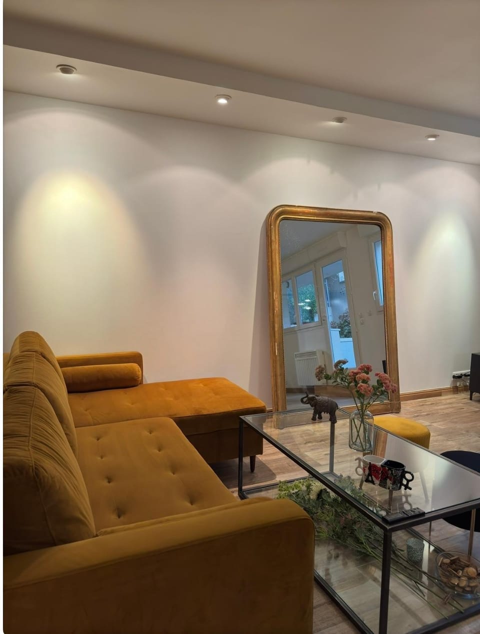 Communal lounge/ TV room, Living room