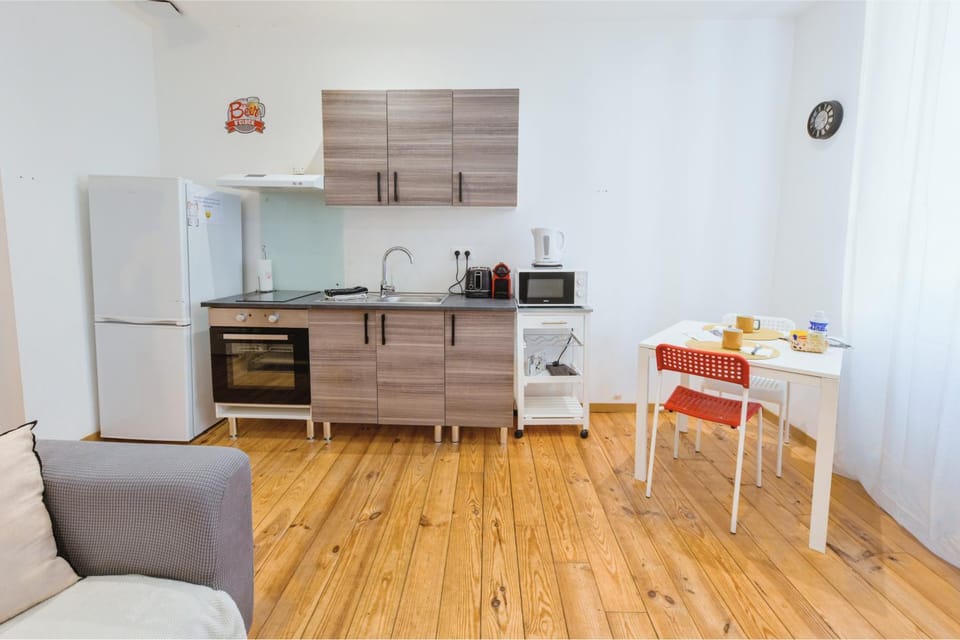 Dining area, Meals, kitchen