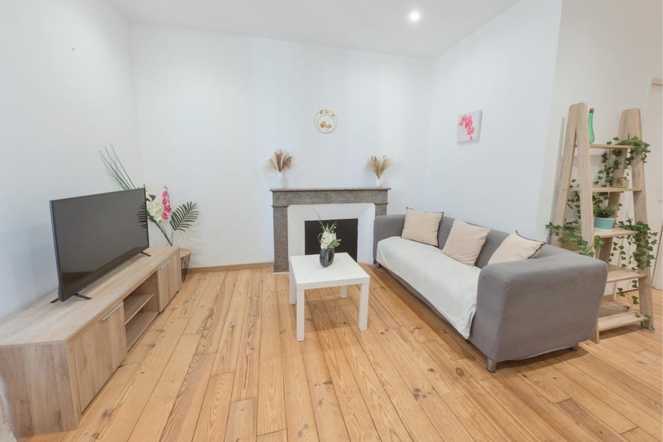 Communal lounge/ TV room, Living room, Seating area
