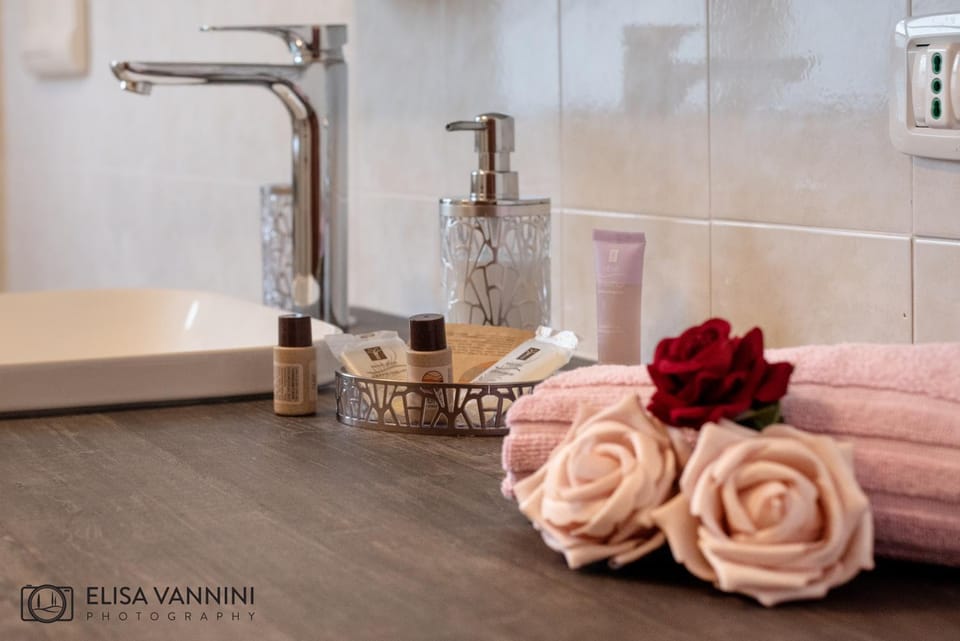 Bathroom, towels