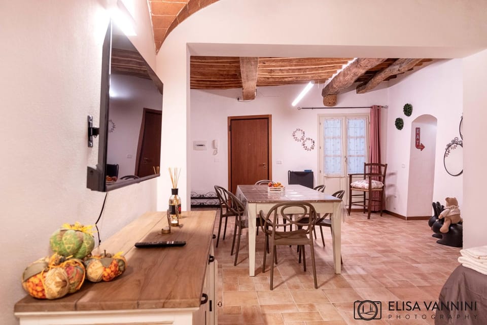 TV and multimedia, Dining area