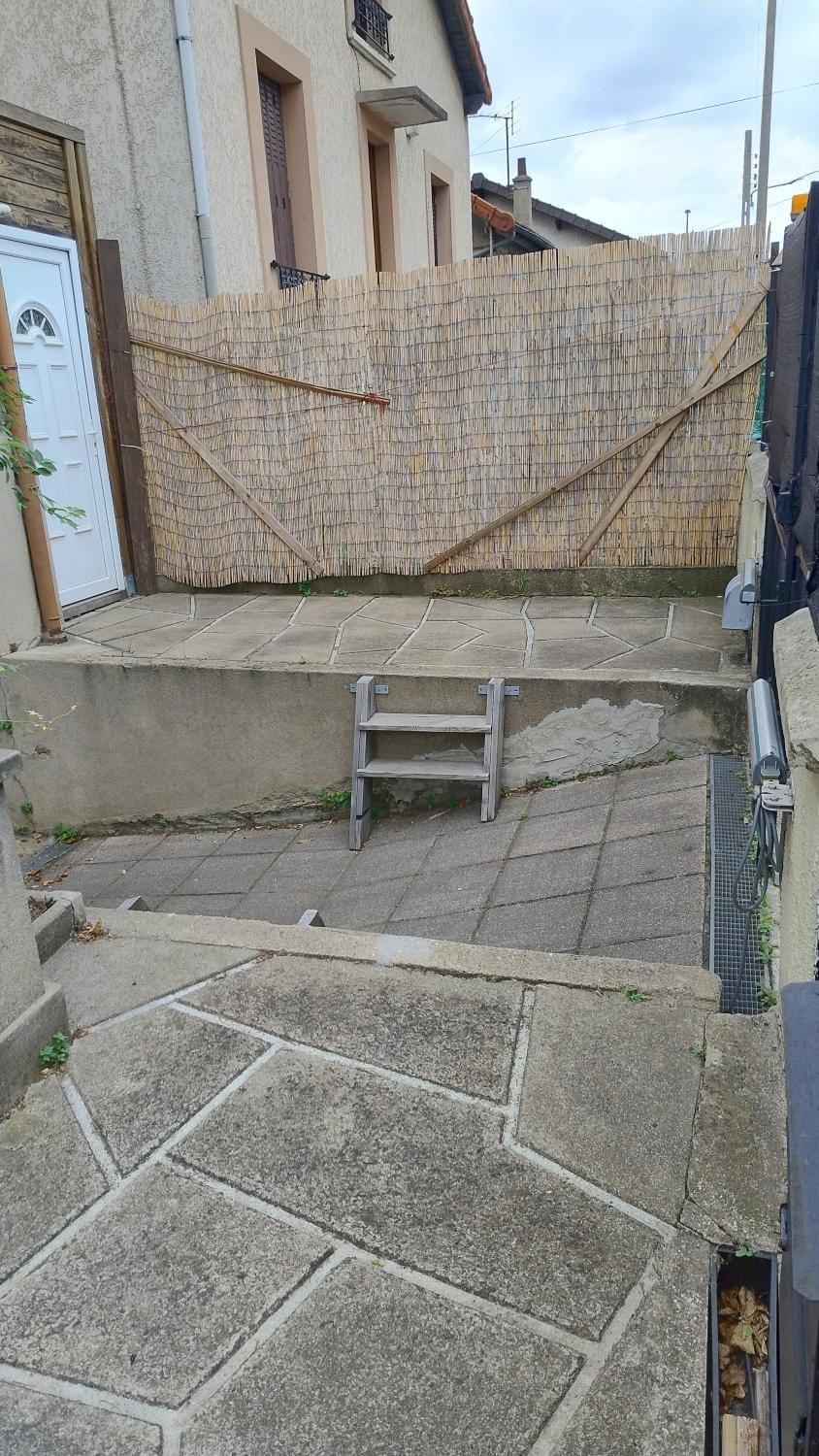 Cozy cottage Paris Suburb! Chalet in Île-de-France