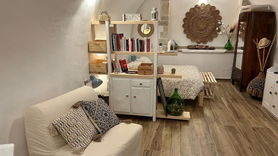 Bed, View (from property/room)