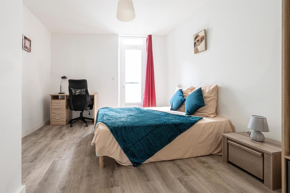 Bed, Bedroom