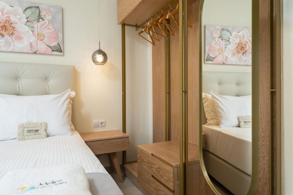 Bed, Photo of the whole room, Bedroom, towels, wardrobe