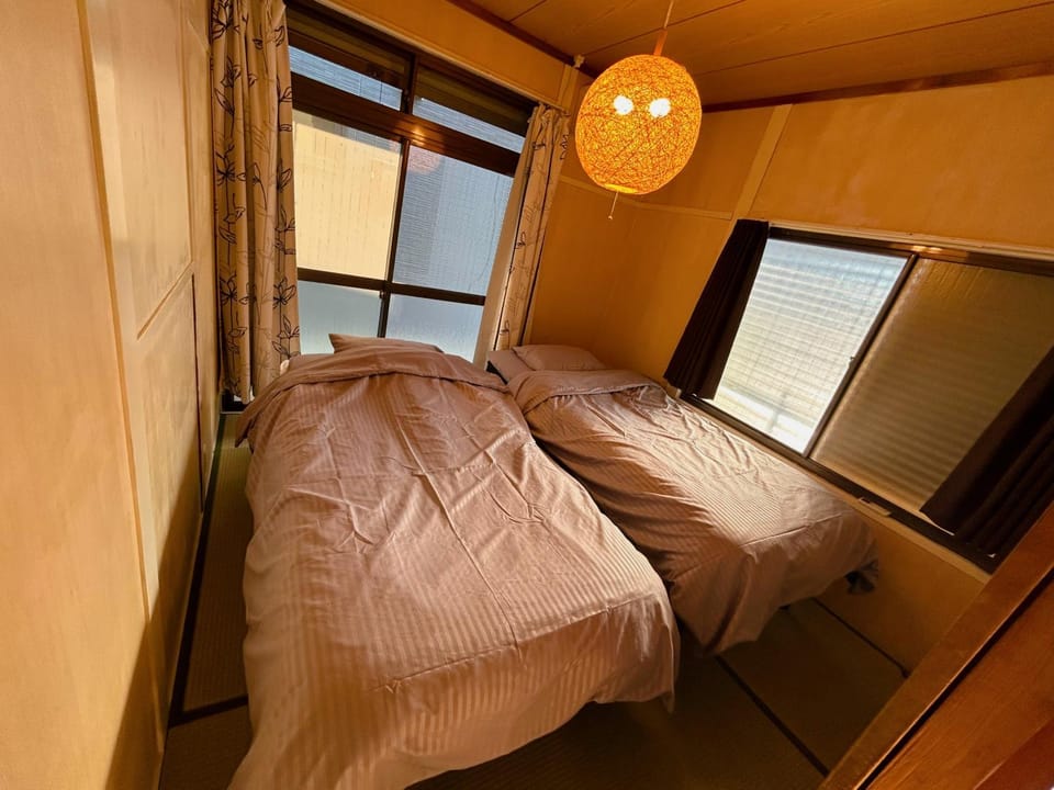 熊本駅近く日本絵画の一軒家無料駐車場あり Apartment in Japan