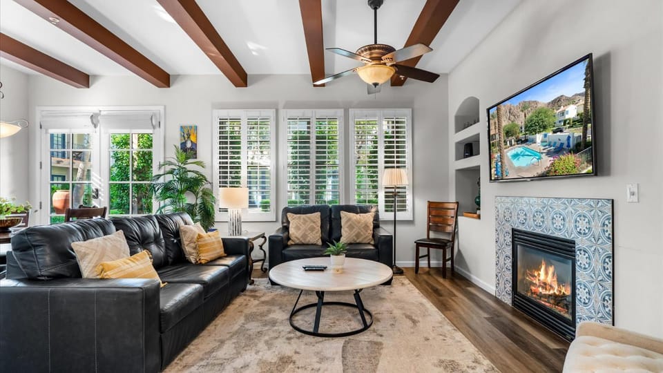 LV221 Luxurious Downstairs LV 2-Bed Lock-Off Apartment in Indian Wells