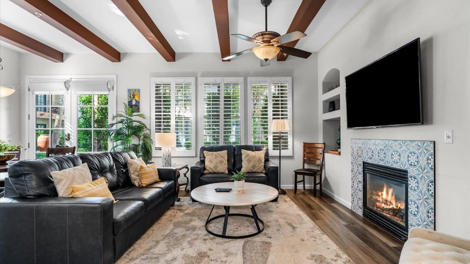 LV221 Luxurious Downstairs LV 2-Bed Lock-Off Apartment in Indian Wells