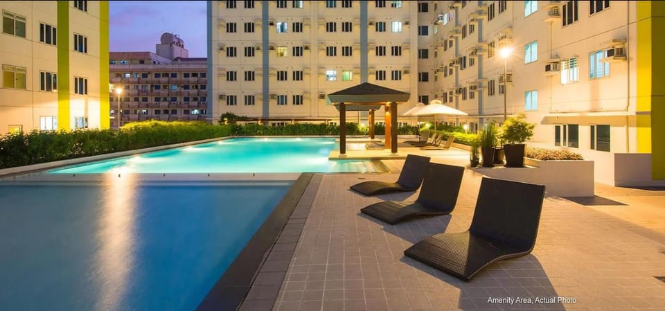 Swimming pool, Swimming pool
