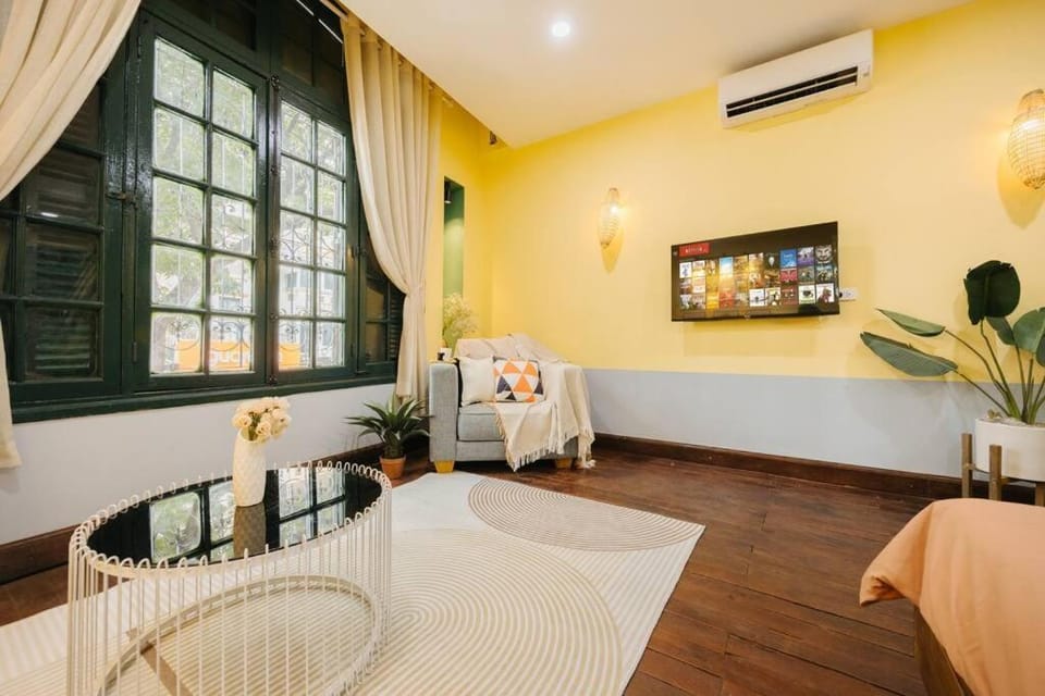 1min to Trainstreet- Duplex 3brs Apartment in Hanoi