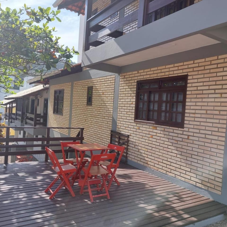 Maravilhosa casa na praia de Bombas House in Porto Belo