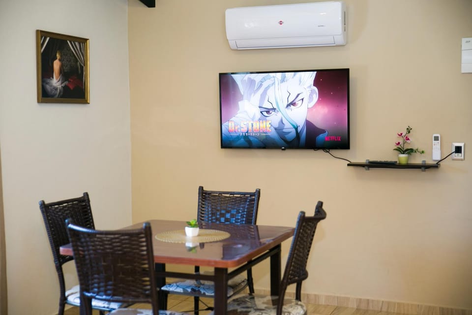 TV and multimedia, Dining area