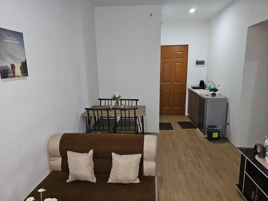 Cozy 2BR Apt Near J Park Resort Apartment in Lapu-Lapu City