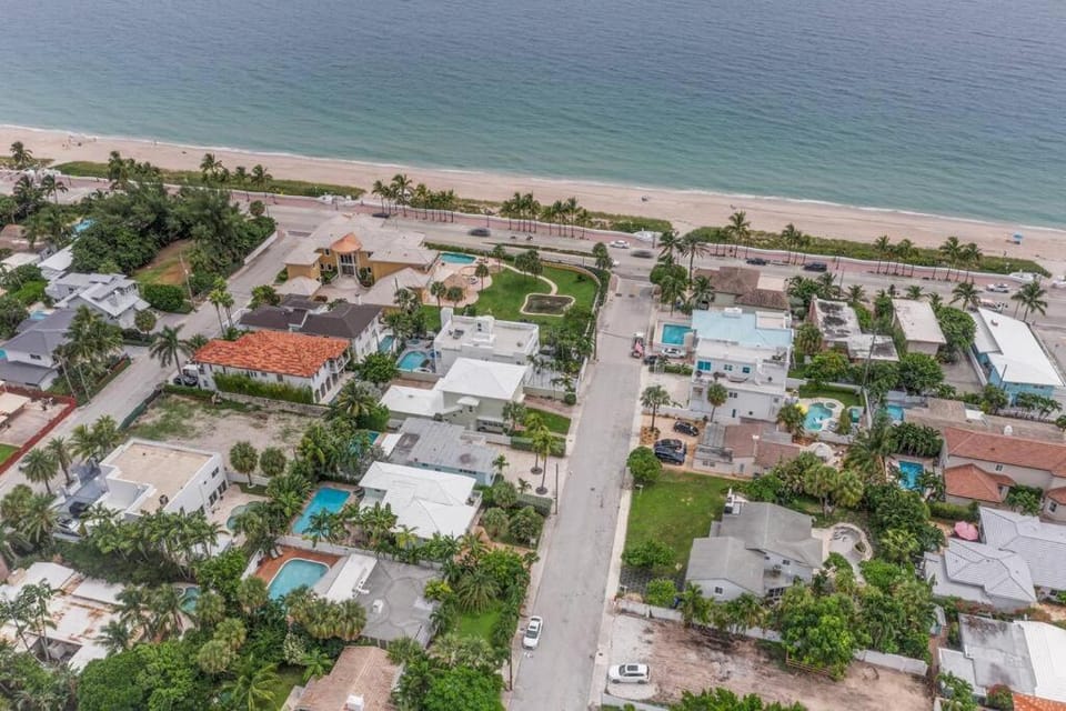 Neighbourhood, Bird's eye view, Beach, Sea view, Location