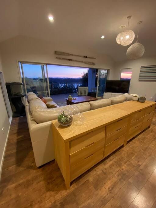 Russell's Secluded Secret House in Northland