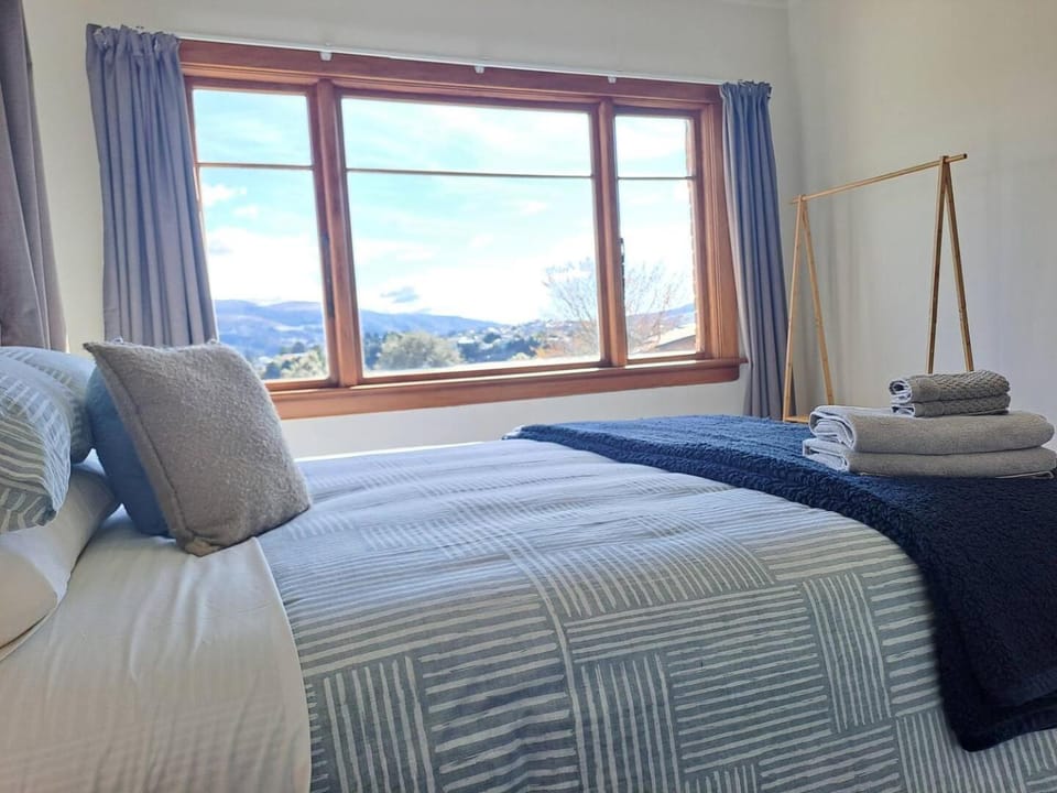 Spacious, Affordable, Peaceful Family Home House in Dunedin