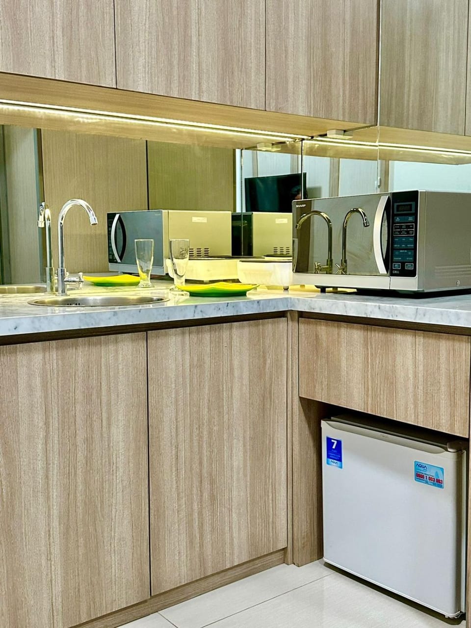 Kitchen or kitchenette, microwave, kitchen, kitchen
