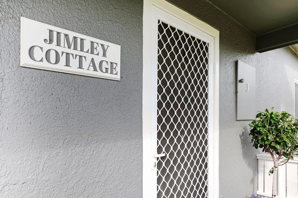 Day, Property logo or sign