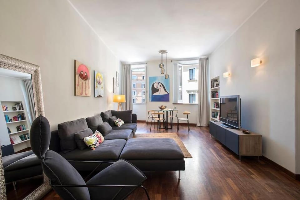 Communal lounge/ TV room, TV and multimedia, Living room, heating, air conditioner