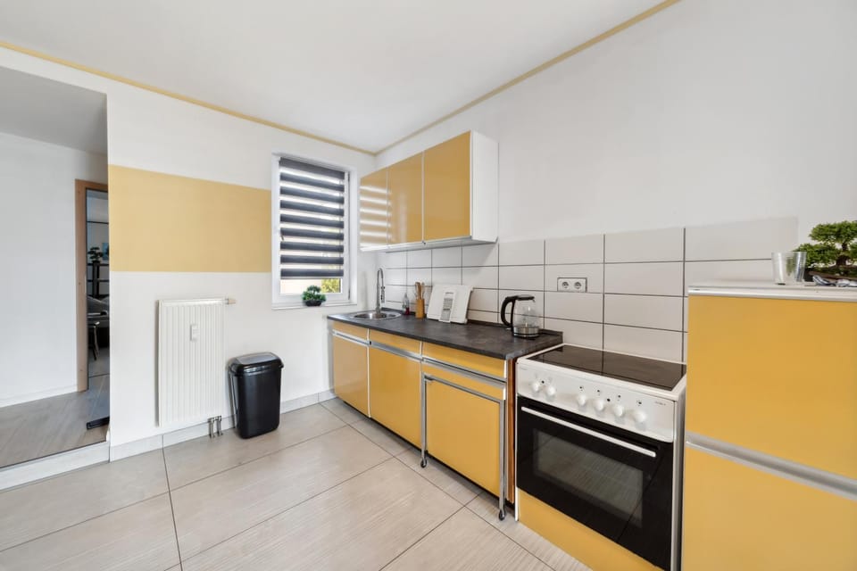 Kitchen or kitchenette, oven, stove