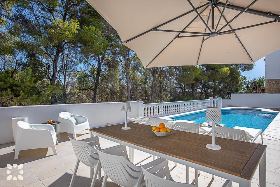 Patio, Day, Pool view, Swimming pool, sunbed