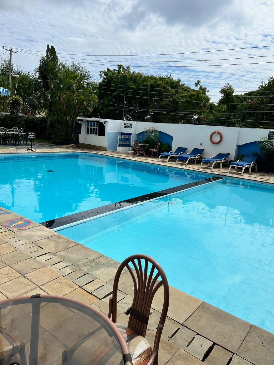 Swimming pool, sunbed