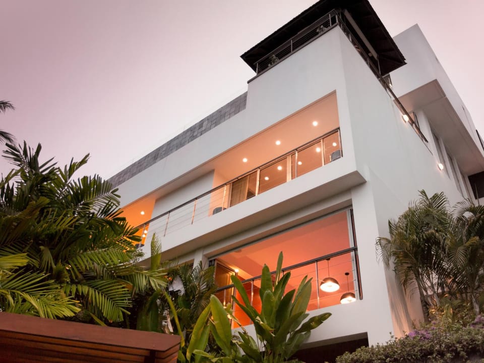 Property building, Day